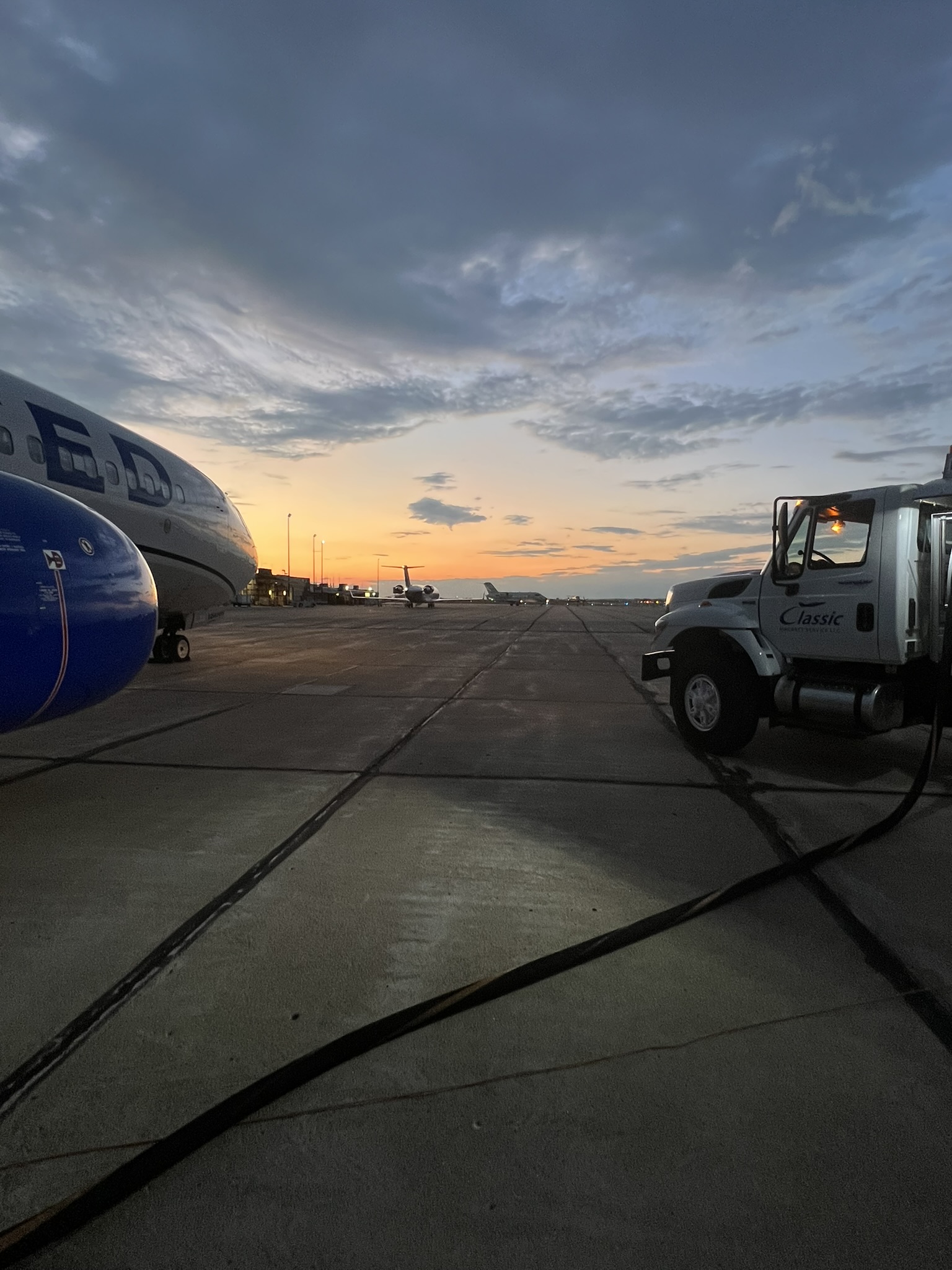 Aircraft fueling service at Classic Aircraft Service